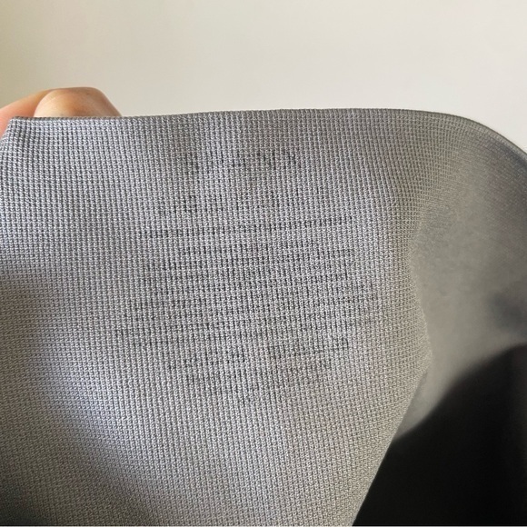 Spanx Look At Me Now Seamless Green Camo Cropped Leggings - Picture 7 of 7